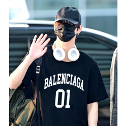 VETEMENTS 베트멍 new 01 로고 커플 반팔티