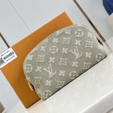 LOUIS VUITTON 루이비통 포쉐트 코스메티크 파우치백 PM M28050