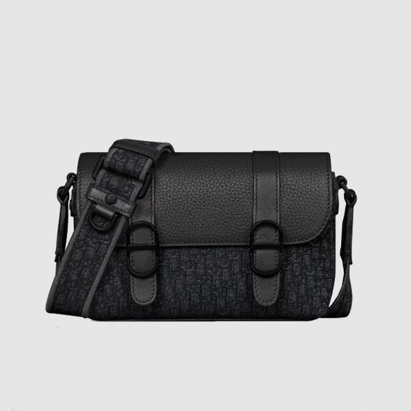 DIOR 디올  Daily 미니 플랩 스트랩백 2ESCA