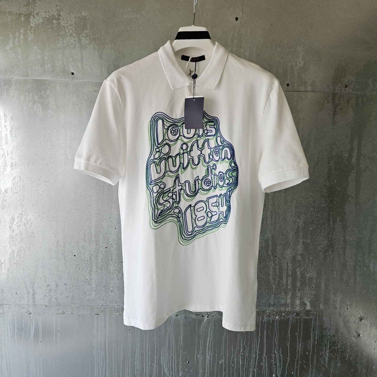 LOUIS VUITTON 루이비통 자수 로고 pk셔츠