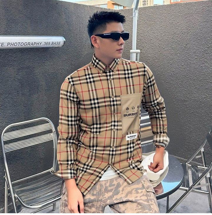 BURBERRY 버버리 64221 라벨 패치 클래식 체크 셔츠