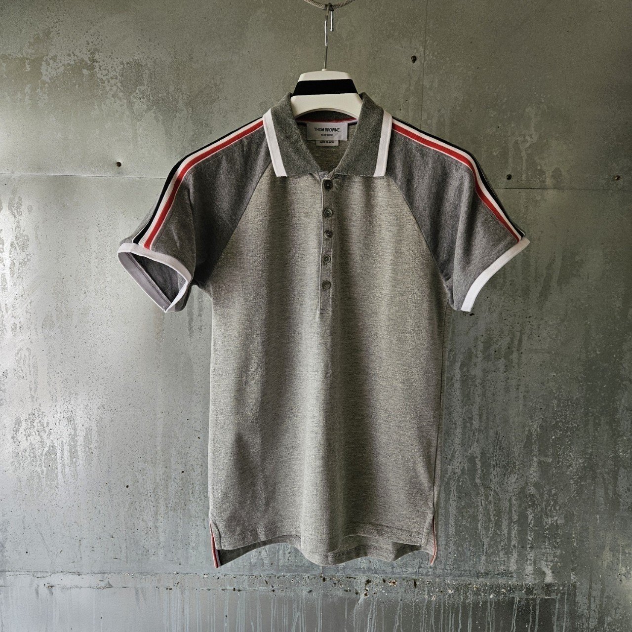 THOM BROWNE 톰브라운 어깨삼선 폴로셔츠