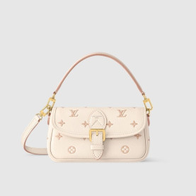 LOUIS VUITTON 루이비통 나노 다이앤 M13642