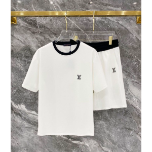 LOUIS VUITTON 루이비통 607114 시그니처 자수 로고 배색 링거 반팔&반바지 세트 3COLOR