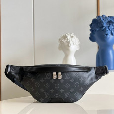 LOUIS VUITTON 루이비통 디스커버리 범백 PM M46035
