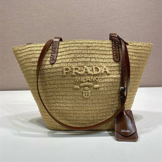 PRADA 프라다 크로셰 토트백 1BG653