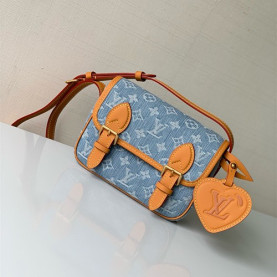 LOUIS VUITTON 루이비통 사첼 미니 크로스백 M2A647