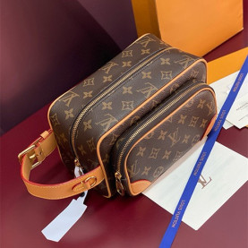 LOUIS VUITTON 루이비통 캐리어 락커 돕 키트 카고 클러치백 M2A501