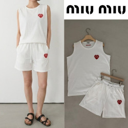 MIUMIU 미우미우 러브 레터링 오버핏 나시 셋업