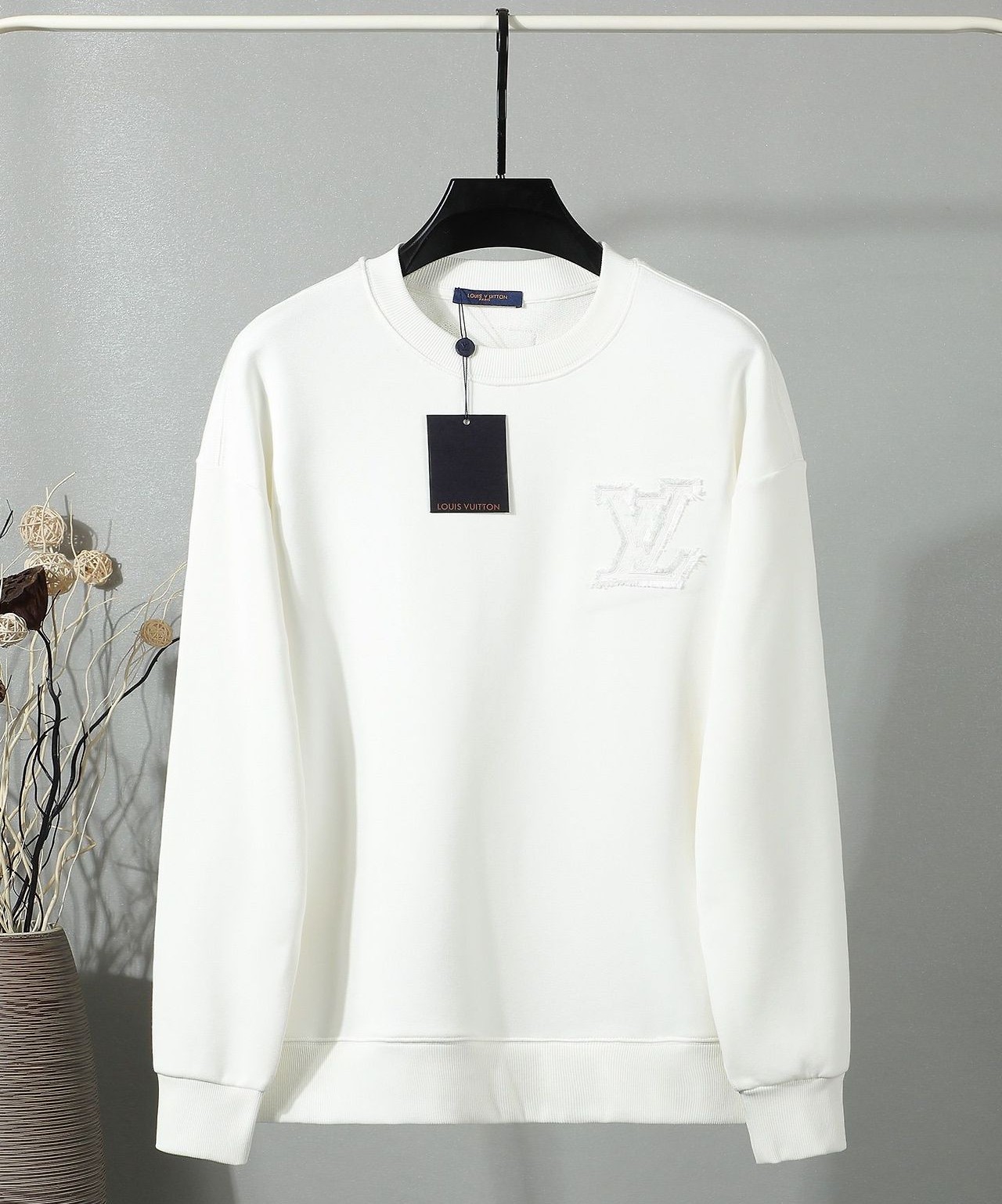 LOUIS VUITTON 루이비통 60056 시그니처 자수 패치 스웨트 셔츠 2COLOR