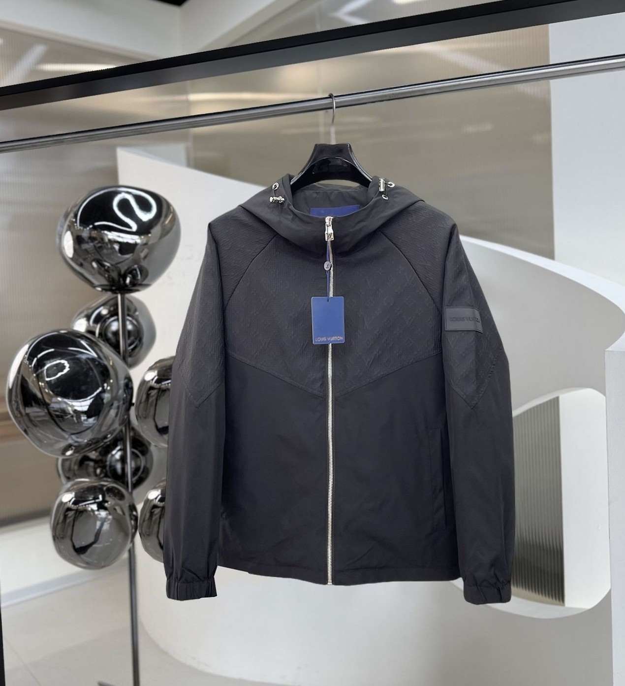 LOUIS VUITTON 루이비통 60286 모노그램 악센트 패들 윈드브레이커