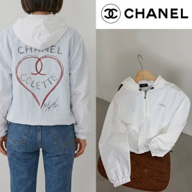 CHANEL 샤넬 하트 로고 오버핏 크롭 바람막이 자켓