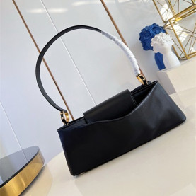LOUIS VUITTON 루이비통 에디토 카퓌신 M48865